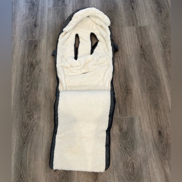 ❌SOLD❌Uppababy cozy ganoosh - Picture 2 of 2